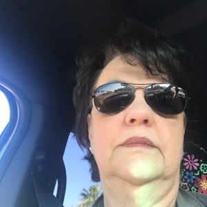 Meet your Posher, Brenda